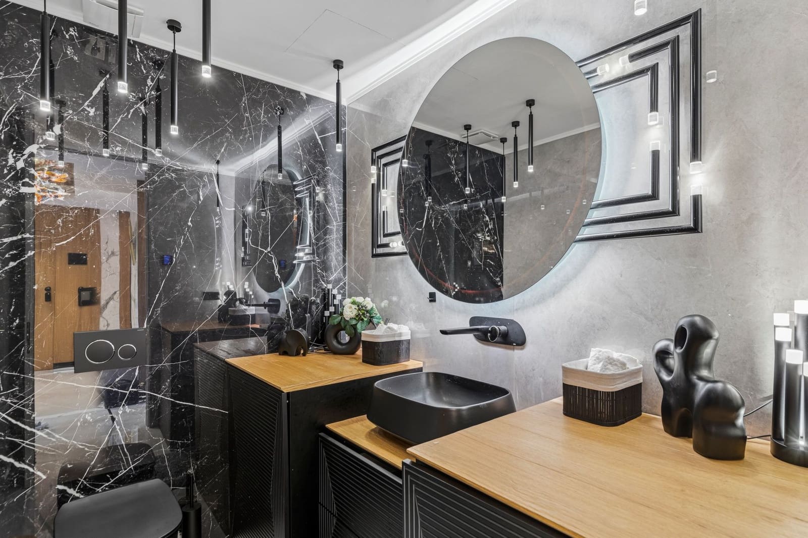 Apartamento de 2 habitaciones en Puerto Banus en venta con piscina garaje - 2.200.000 € (Ref: 9761744)