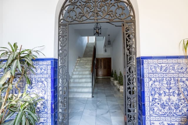 Local Commercial à vendre à Arenal, Séville ville - 9 500 000 € (Ref: 9796901)