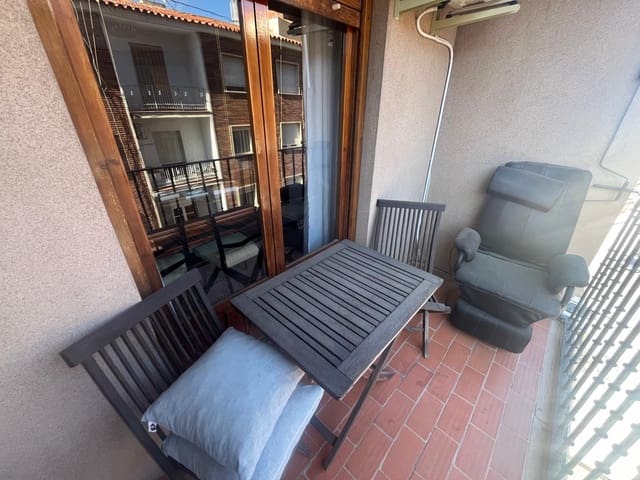 3 makuuhuone Asunto myytävänä paikassa Almansa mukana 
autotalli - 95 000 € (Ref: 8886432)