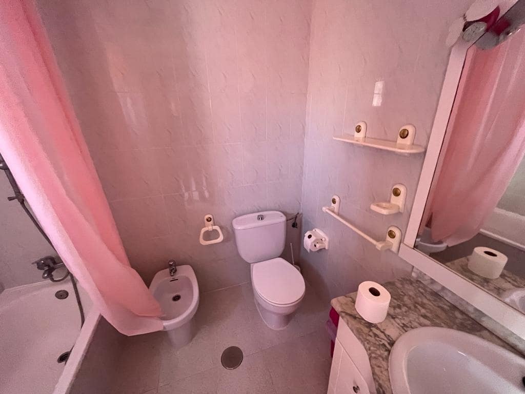 4 soveværelse Lejlighed til salg i Almansa med garage - € 130.000 (Ref: 8886435)