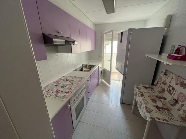 4 soveværelse Lejlighed til salg i Almansa med garage - € 130.000 (Ref: 8886435)