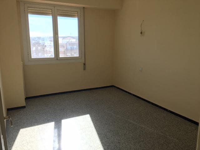 4 soverom Leilighet til salgs i Almansa - € 75 000 (Ref: 8886440)