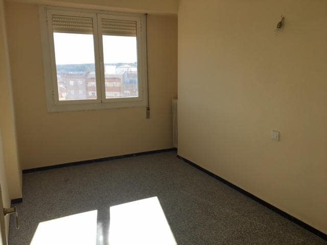 4 soverom Leilighet til salgs i Almansa - € 75 000 (Ref: 8886440)