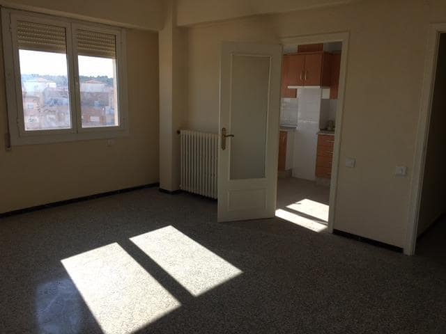 4 soveværelse Lejlighed til salg i Almansa - € 75.000 (Ref: 8886440)
