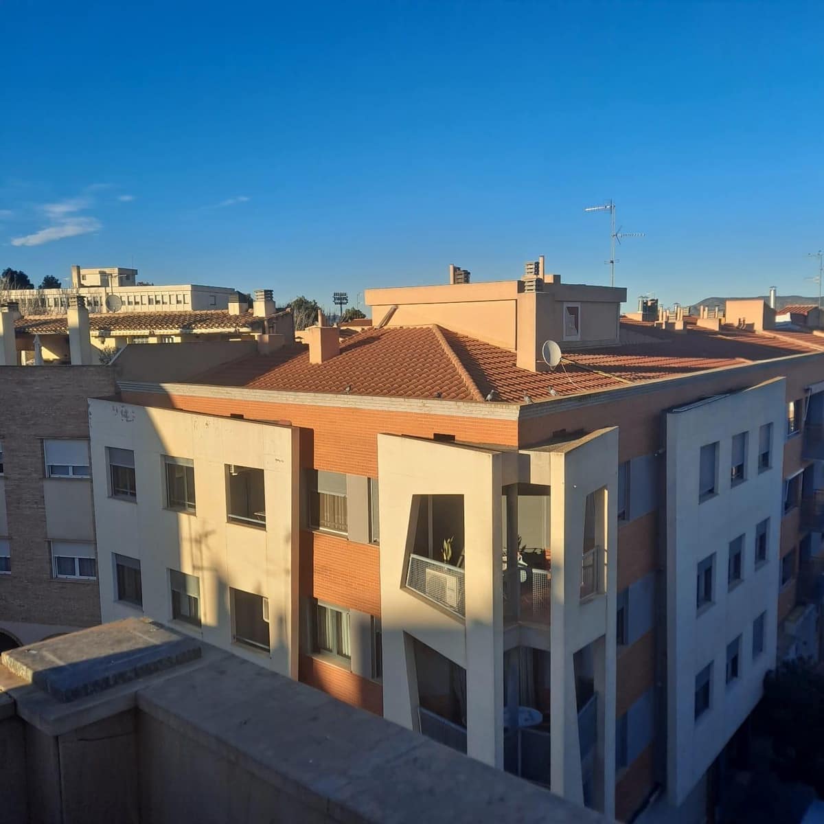 Piso de 5 habitaciones en Almansa en venta con garaje - 320.000 € (Ref: 8886457)