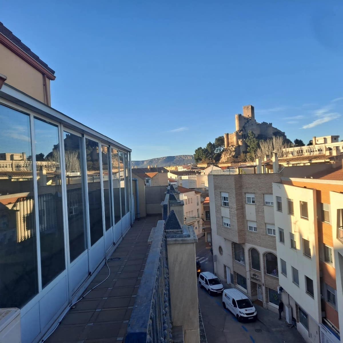 Piso de 5 habitaciones en Almansa en venta con garaje - 320.000 € (Ref: 8886457)