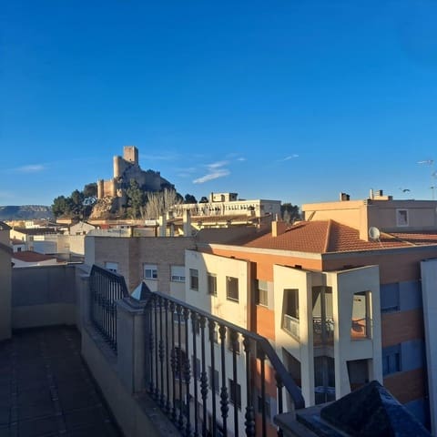 5 chambre Appartement à vendre à Almansa avec garage - 320 000 € (Ref: 8886457)