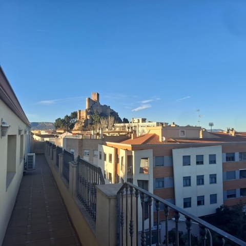 5 chambre Appartement à vendre à Almansa avec garage - 320 000 € (Ref: 8886457)