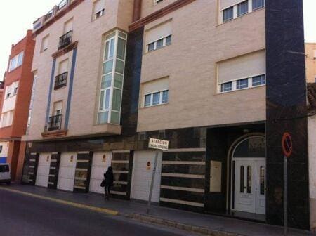 Piso de 5 habitaciones en Almansa en venta con garaje - 320.000 € (Ref: 8886457)