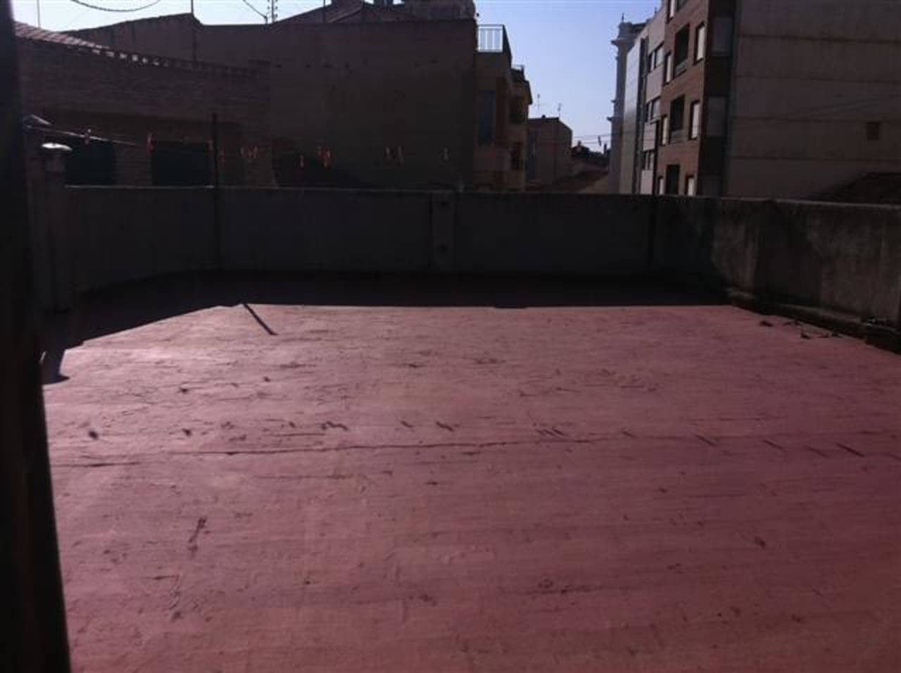 Piso de 4 habitaciones en Almansa en venta - 80.000 € (Ref: 8886464)