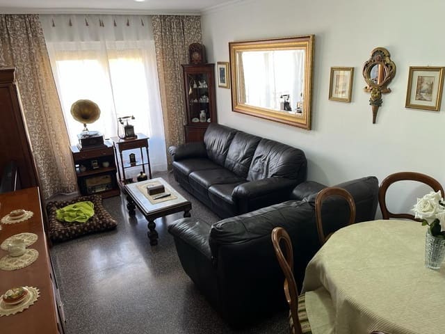 3 makuuhuone Asunto myytävänä paikassa Almansa mukana 
autotalli - 95 000 € (Ref: 8886468)