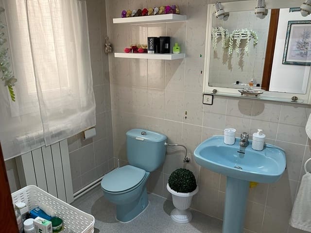 3 makuuhuone Asunto myytävänä paikassa Almansa mukana 
autotalli - 95 000 € (Ref: 8886468)