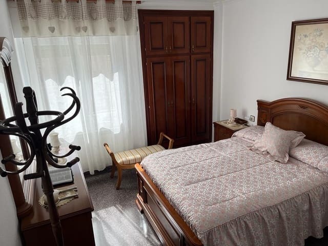 3 makuuhuone Asunto myytävänä paikassa Almansa mukana 
autotalli - 95 000 € (Ref: 8886468)