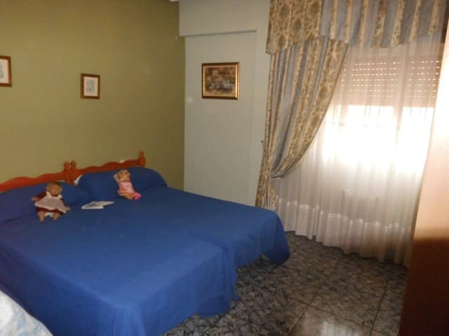 4 makuuhuone Asunto myytävänä paikassa Almansa mukana 
autotalli - 85 000 € (Ref: 8886489)