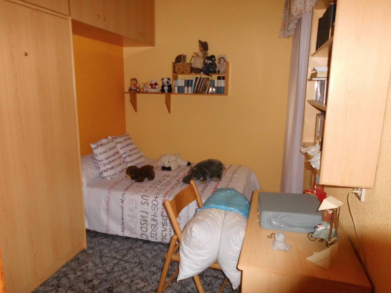 4 soveværelse Lejlighed til salg i Almansa med garage - € 85.000 (Ref: 8886489)