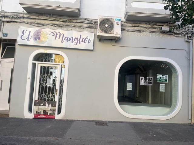 Kaupallinen myytävänä paikassa Almansa - 140 000 € (Ref: 8886490)