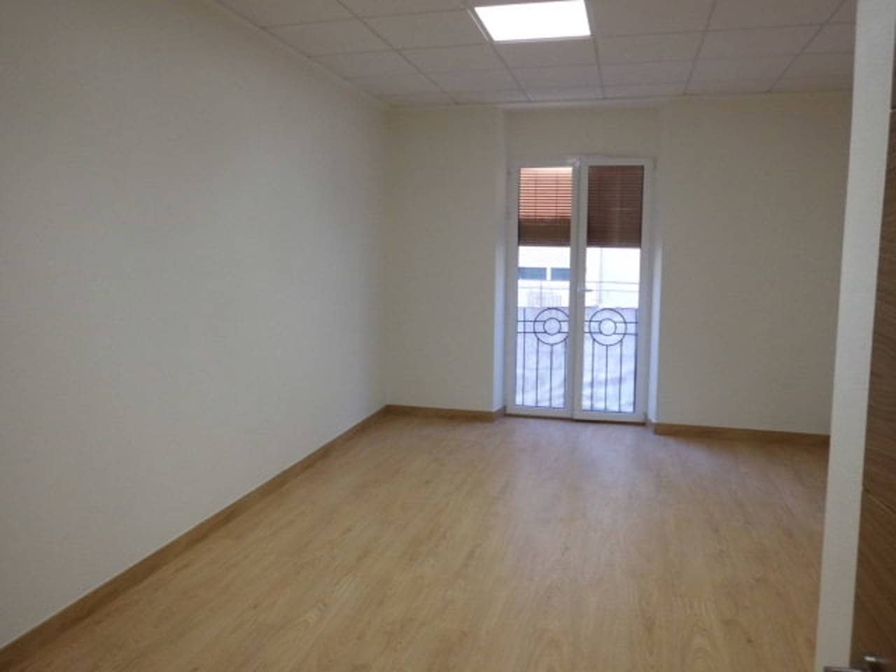 4 bedroom Office for rent in Almansa - € 100 (Ref: 8886502)