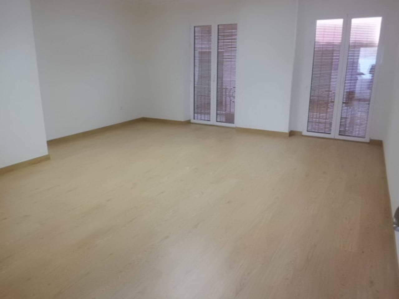 4 bedroom Office for rent in Almansa - € 100 (Ref: 8886502)