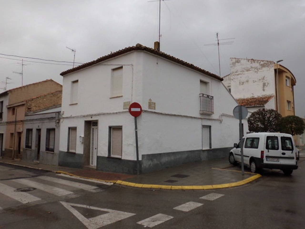 3 bedroom Apartment for sale in Almansa with garage - € 65,000 (Ref: 8886526)