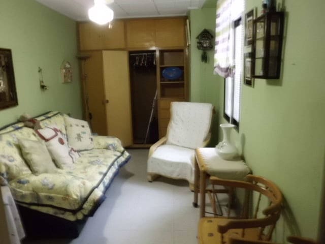 3 makuuhuone Huoneisto myytävänä paikassa Almansa mukana 
autotalli - 65 000 € (Ref: 8886526)