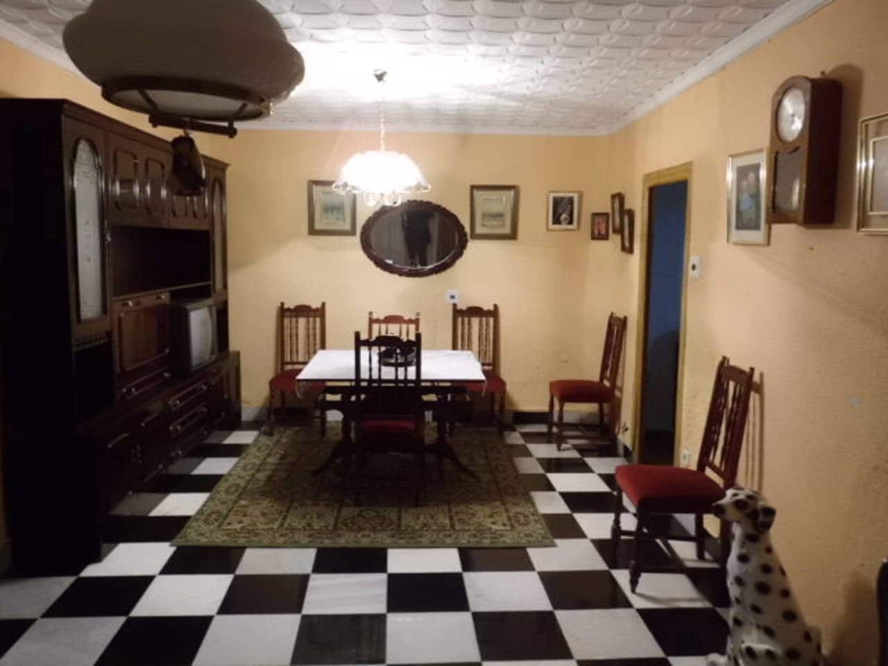 3 bedroom Apartment for sale in Almansa with garage - € 65,000 (Ref: 8886526)