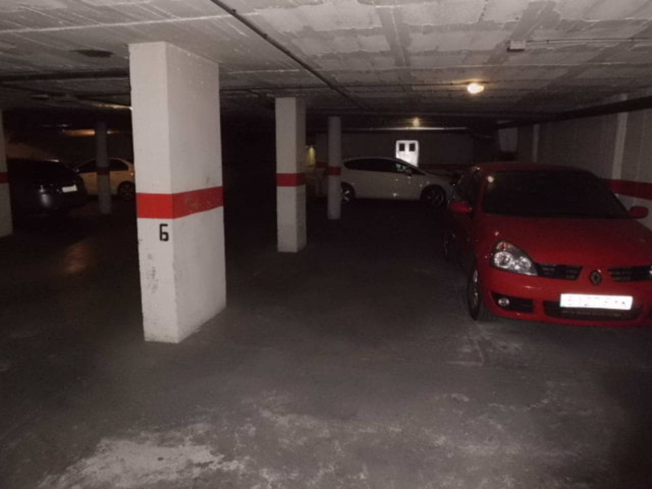 Garage til salg i Almansa - € 8.000 (Ref: 8886533)