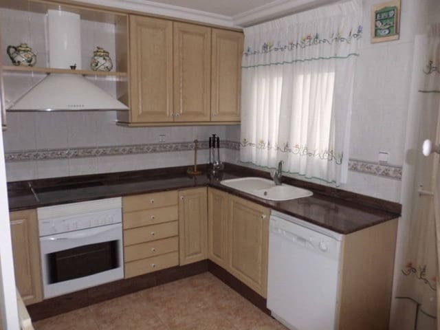 4 makuuhuone Asunto myytävänä paikassa Almansa - 72 000 € (Ref: 8886548)