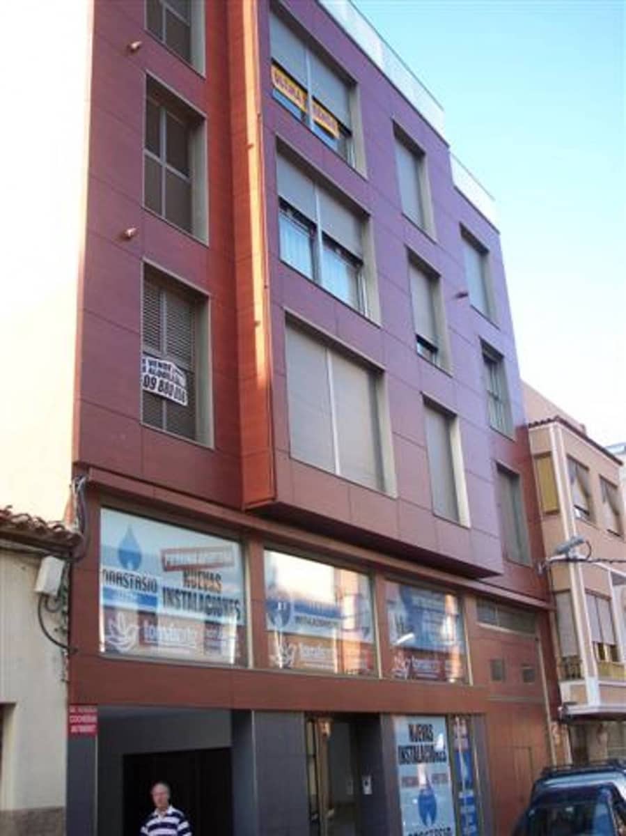 Garage til salg i Almansa - € 16.000 (Ref: 8886551)