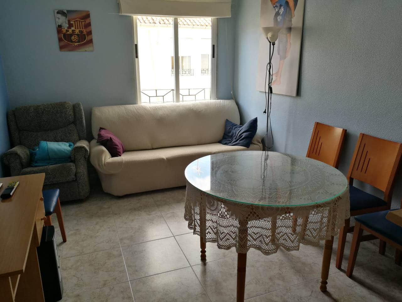 2 slaapkamer Flat te koop in Almansa met garage - € 68.000 (Ref: 8886561)