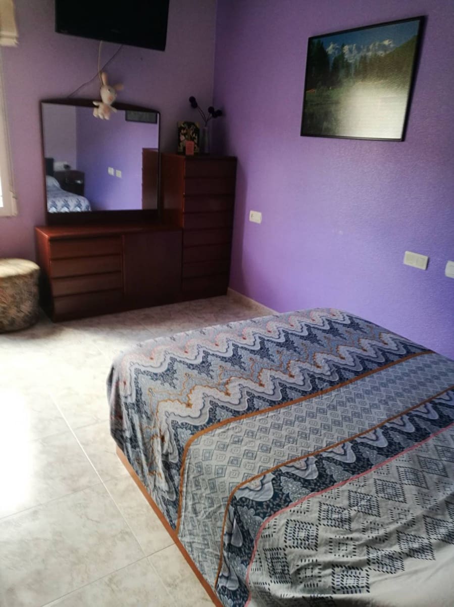 2 slaapkamer Flat te koop in Almansa met garage - € 68.000 (Ref: 8886561)