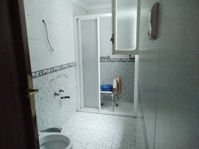 3 sovrum Hus till salu i Almansa med garage - 85 000 € (Ref: 8886591)