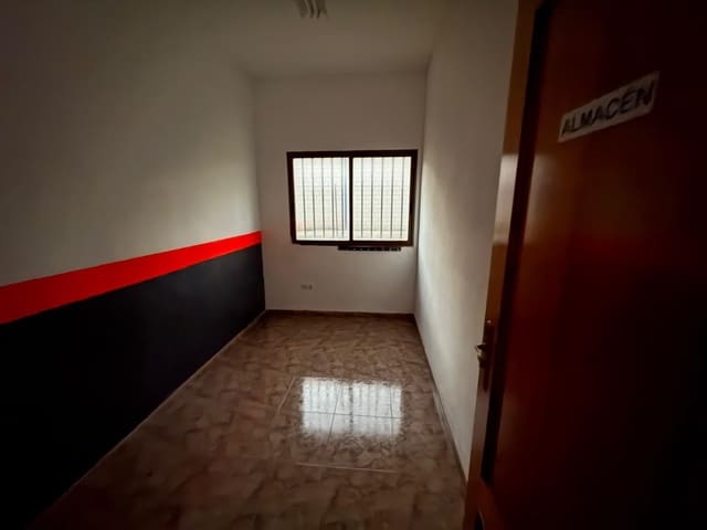 Bedrift til salgs i Almansa - € 215 000 (Ref: 8886602)