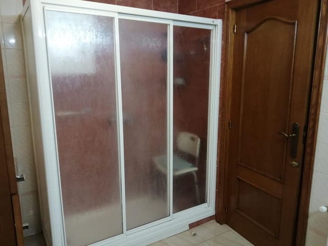 5 soveværelse Lejlighed til salg i Almansa med garage - € 160.000 (Ref: 8886614)