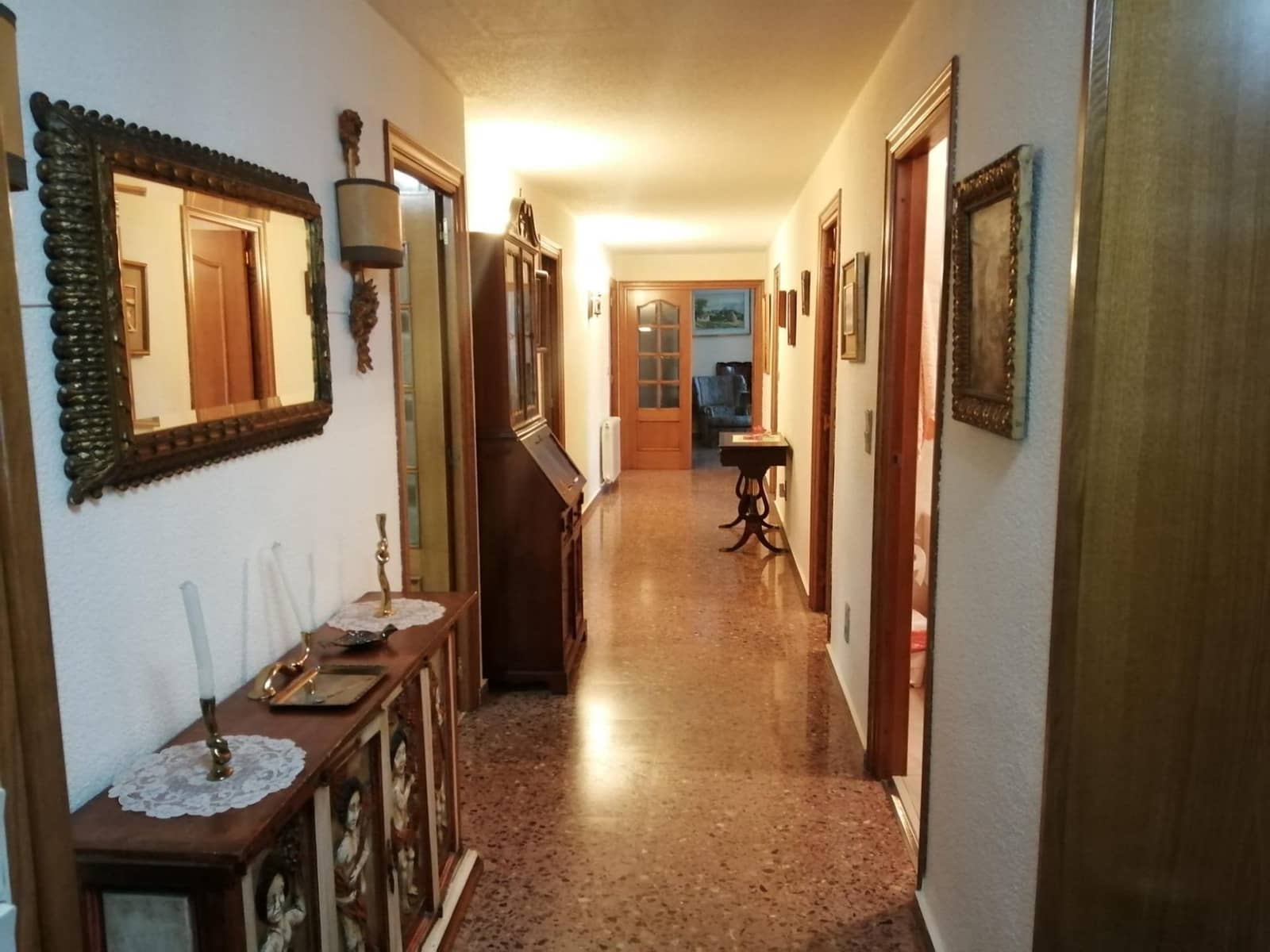 5 bedroom Flat for sale in Almansa with garage - € 160,000 (Ref: 8886614)