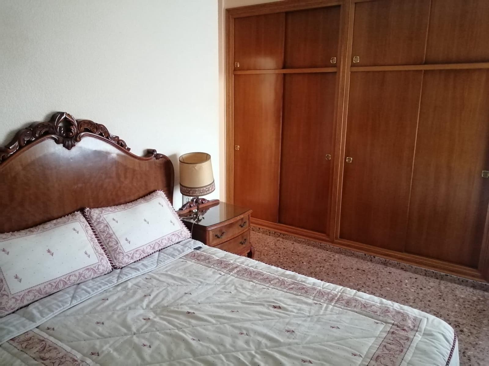 5 bedroom Flat for sale in Almansa with garage - € 160,000 (Ref: 8886614)