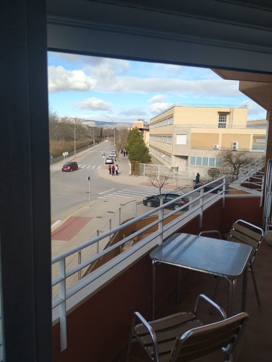 3 bedroom Flat for sale in Almansa with garage - € 119,000 (Ref: 8886616)