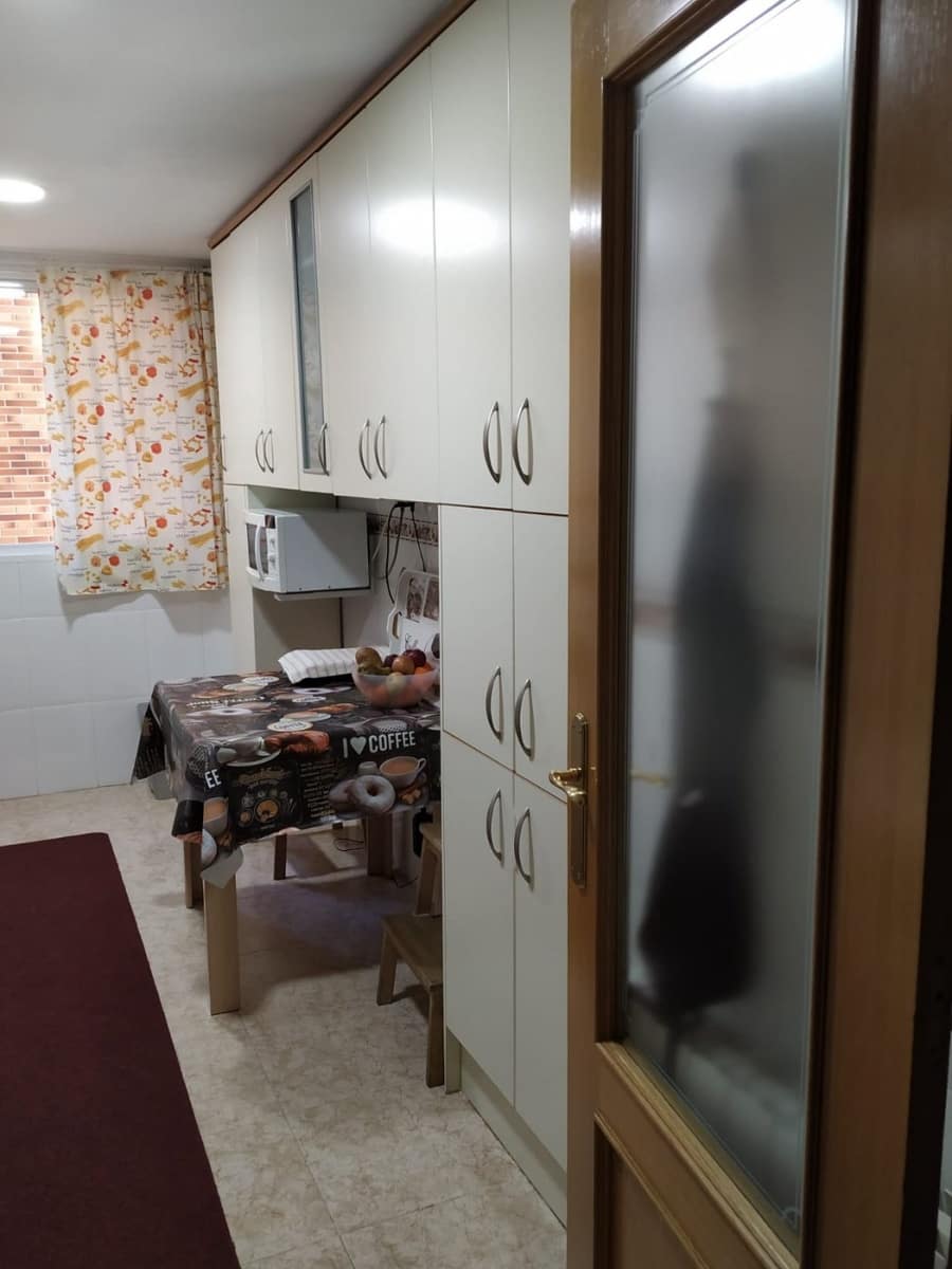 3 bedroom Flat for sale in Almansa with garage - € 119,000 (Ref: 8886616)