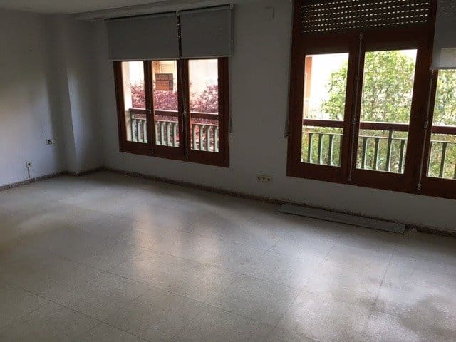 Kontor til salg i Almansa - € 90.000 (Ref: 8886635)