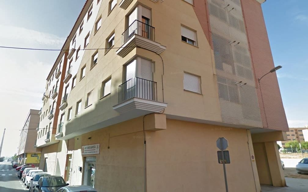 Garage til salg i Almansa - € 7.000 (Ref: 8886654)