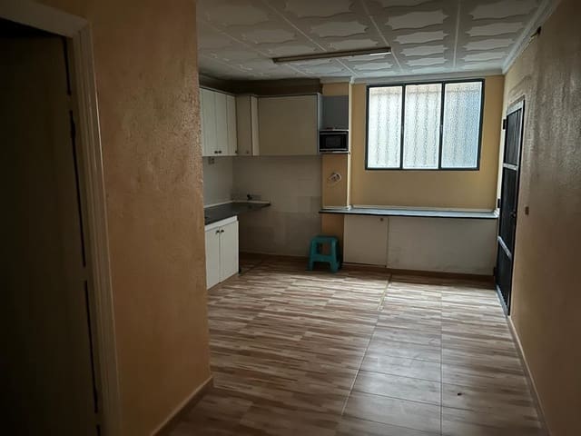 2 makuuhuone Asunto myytävänä paikassa Almansa - 50 000 € (Ref: 8886658)