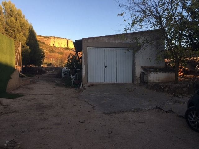 6 soveværelse Villa til salg i Almansa med swimmingpool - € 115.000 (Ref: 8886661)