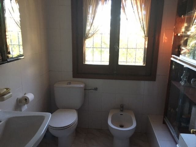 6 soveværelse Villa til salg i Almansa med swimmingpool - € 115.000 (Ref: 8886661)