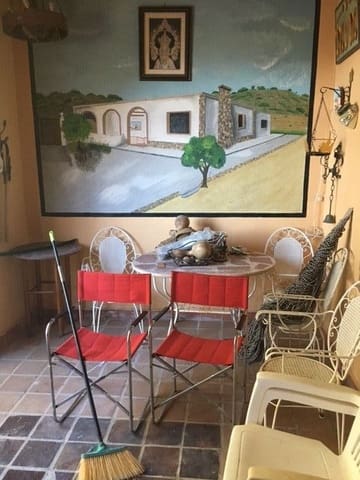 6 soveværelse Villa til salg i Almansa med swimmingpool - € 115.000 (Ref: 8886661)