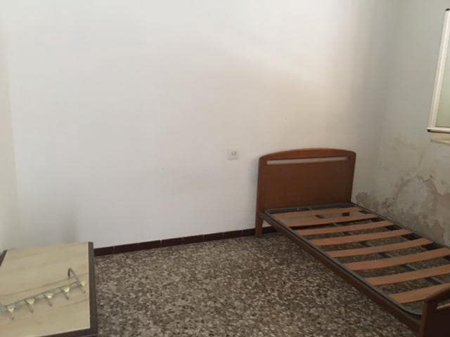 4 quarto Apartamento para venda em Almansa - 38 000 € (Ref: 8886669)