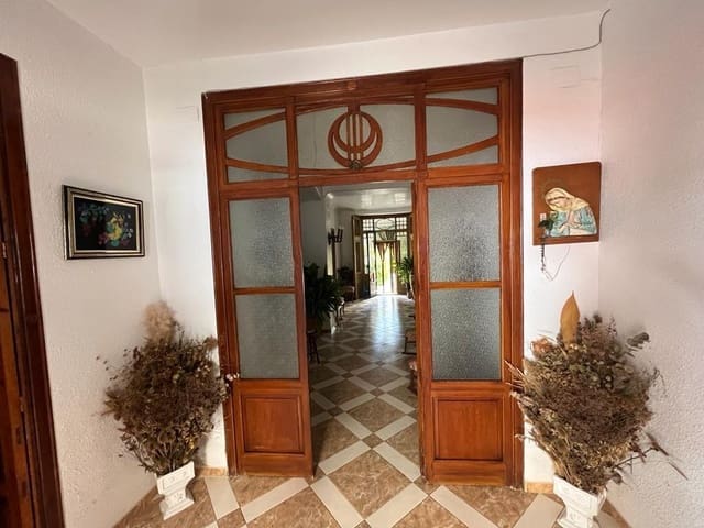 8 chambre Maison de Ville à vendre à Almansa avec garage - 195 000 € (Ref: 8886671)