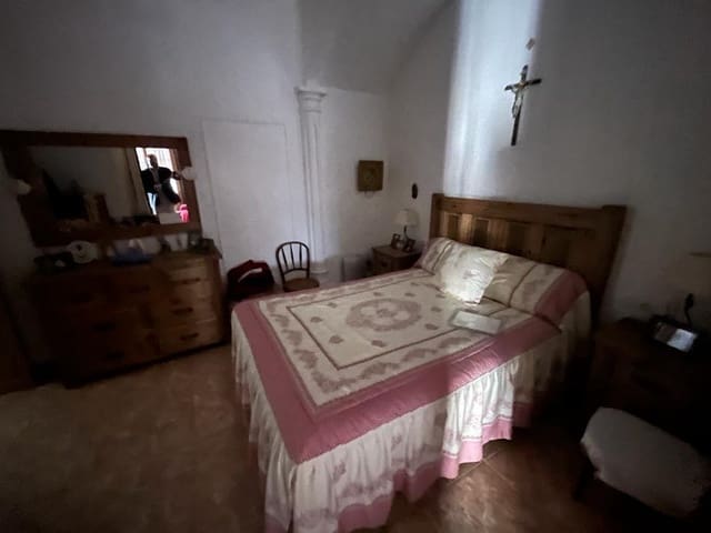 8 chambre Maison de Ville à vendre à Almansa avec garage - 195 000 € (Ref: 8886671)