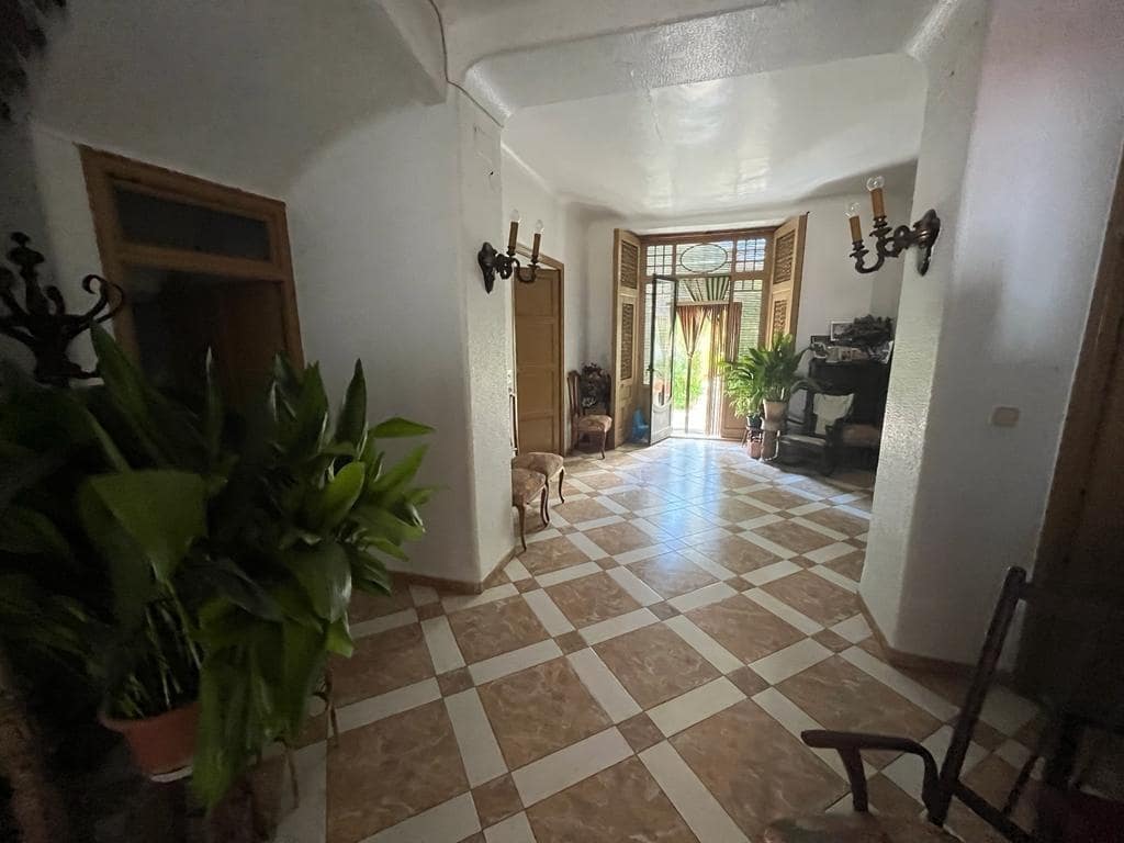 8 chambre Maison de Ville à vendre à Almansa avec garage - 195 000 € (Ref: 8886671)