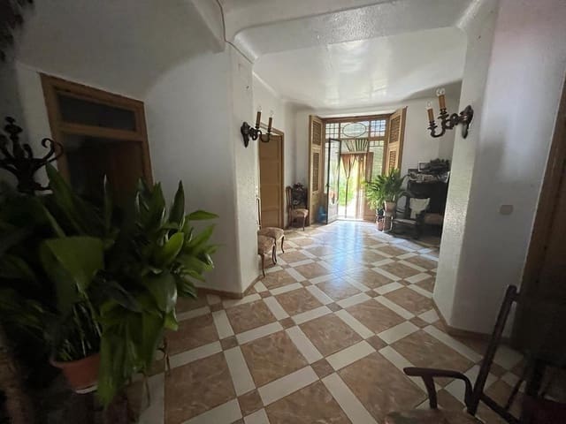 8 chambre Maison de Ville à vendre à Almansa avec garage - 195 000 € (Ref: 8886671)