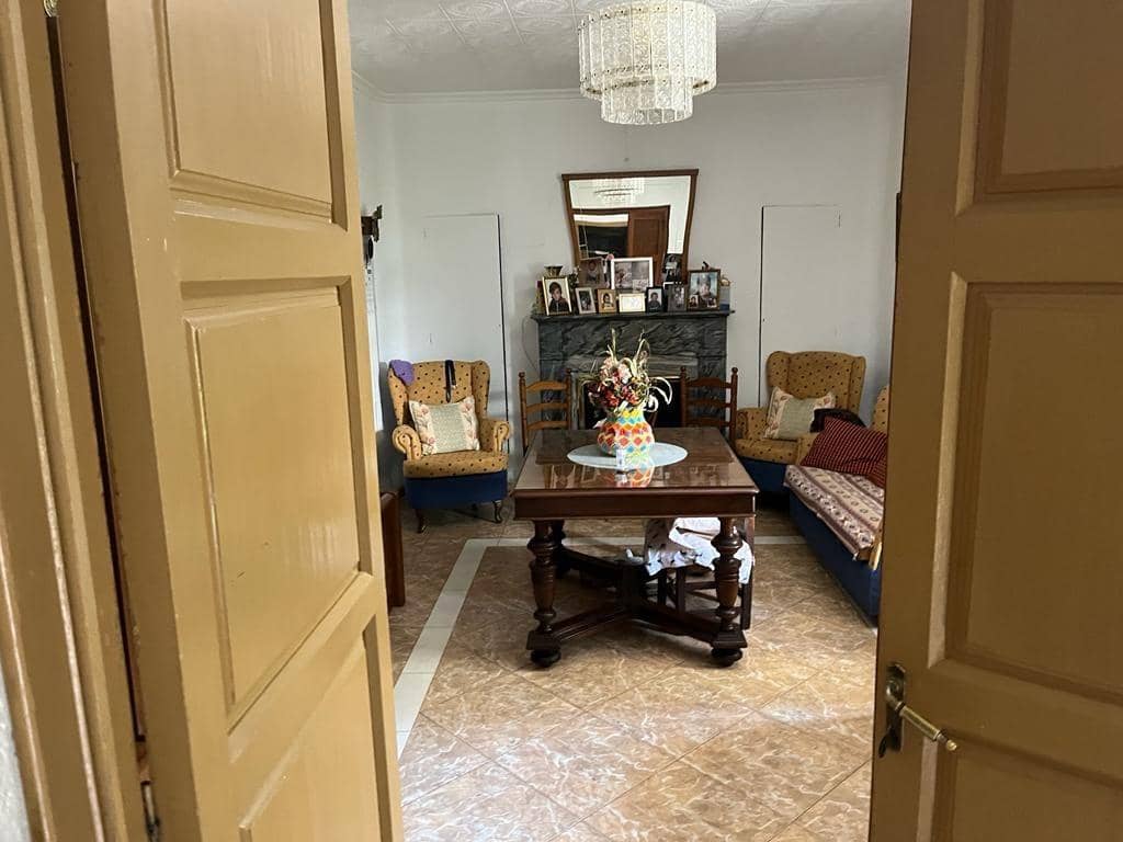 8 chambre Maison de Ville à vendre à Almansa avec garage - 195 000 € (Ref: 8886671)