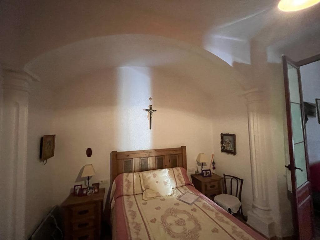 8 chambre Maison de Ville à vendre à Almansa avec garage - 195 000 € (Ref: 8886671)